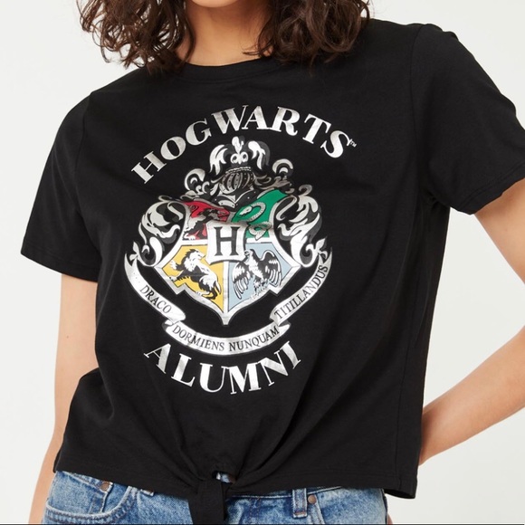 Tops - Hogwarts Slytherin Alumni tee NWT